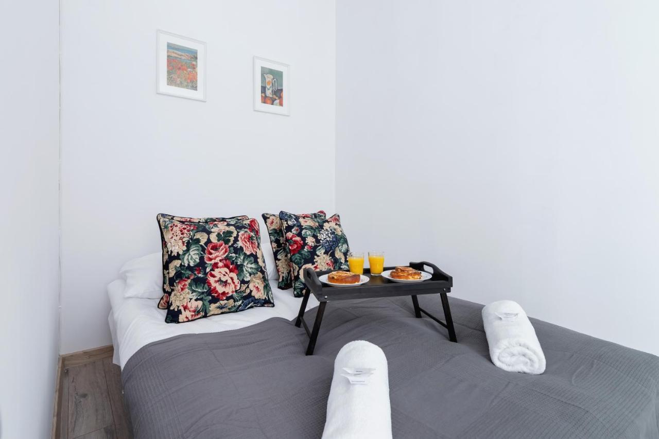 Apartment Bosacka Cracow By Noclegi Renters Krakow Dış mekan fotoğraf